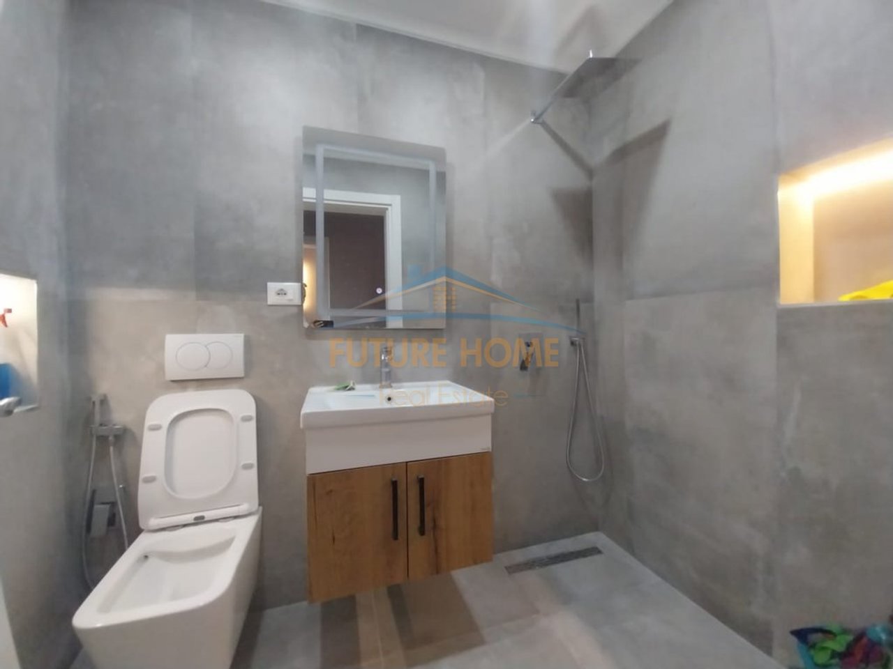 Shitet, Apartament 1+1, Don Bosko, Tiranë