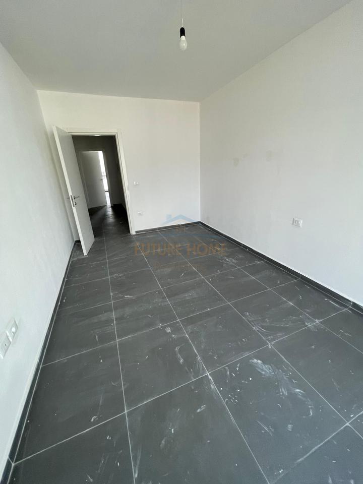 For sale, 2+1 Apartment, 5 Maji Street, Tirana.