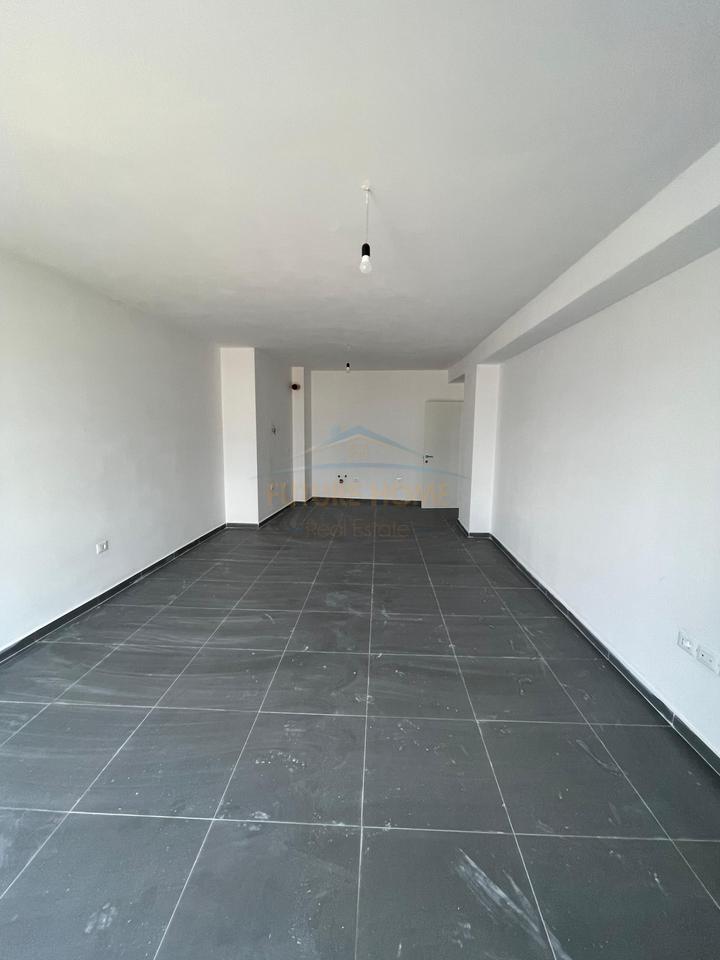 For sale, 2+1 Apartment, 5 Maji Street, Tirana.