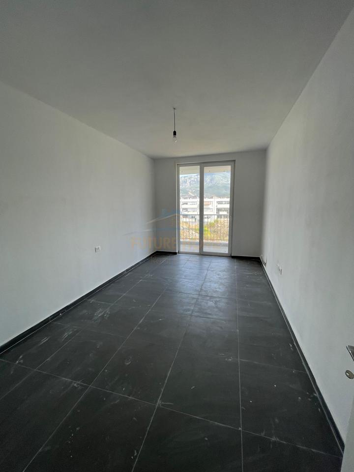 For sale, 2+1 Apartment, 5 Maji Street, Tirana.