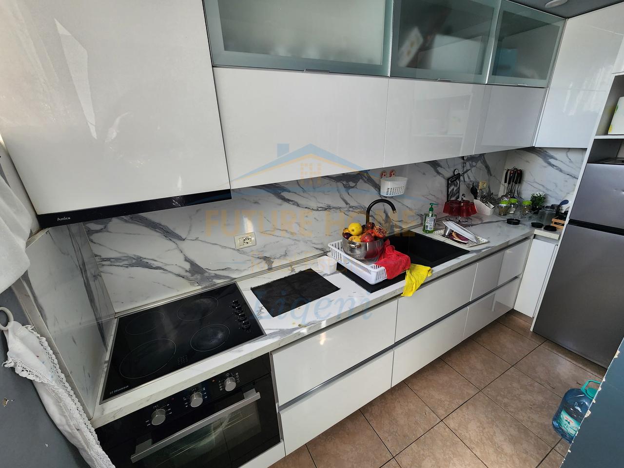 For sale, 2+1 Apartment, Kavaja Street, Tirana
