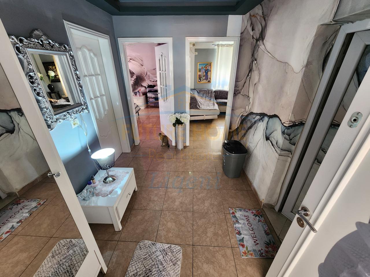 For sale, 2+1 Apartment, Kavaja Street, Tirana