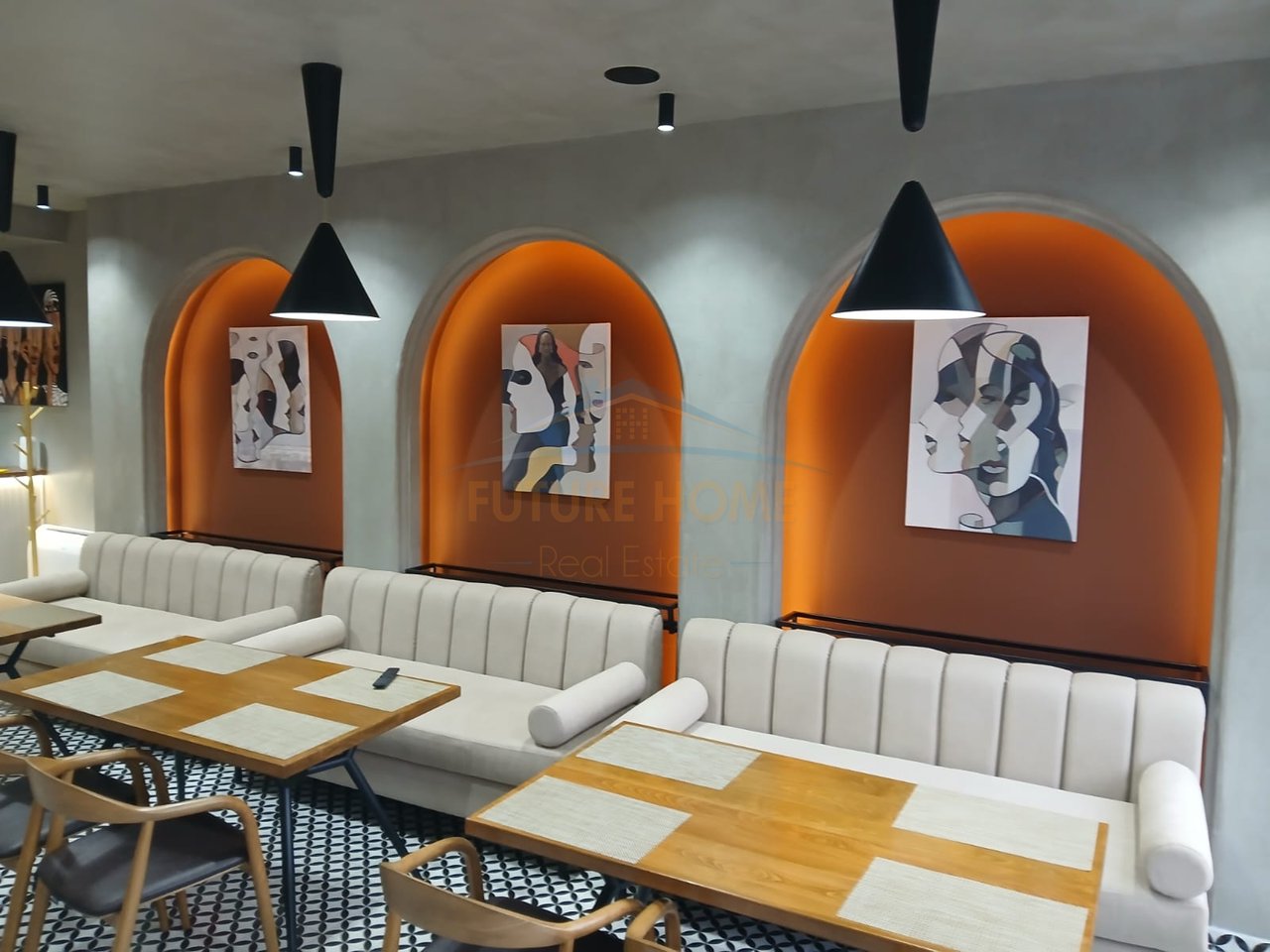 In vendita, Bar Ristorante, Via Martiri di Pojskë