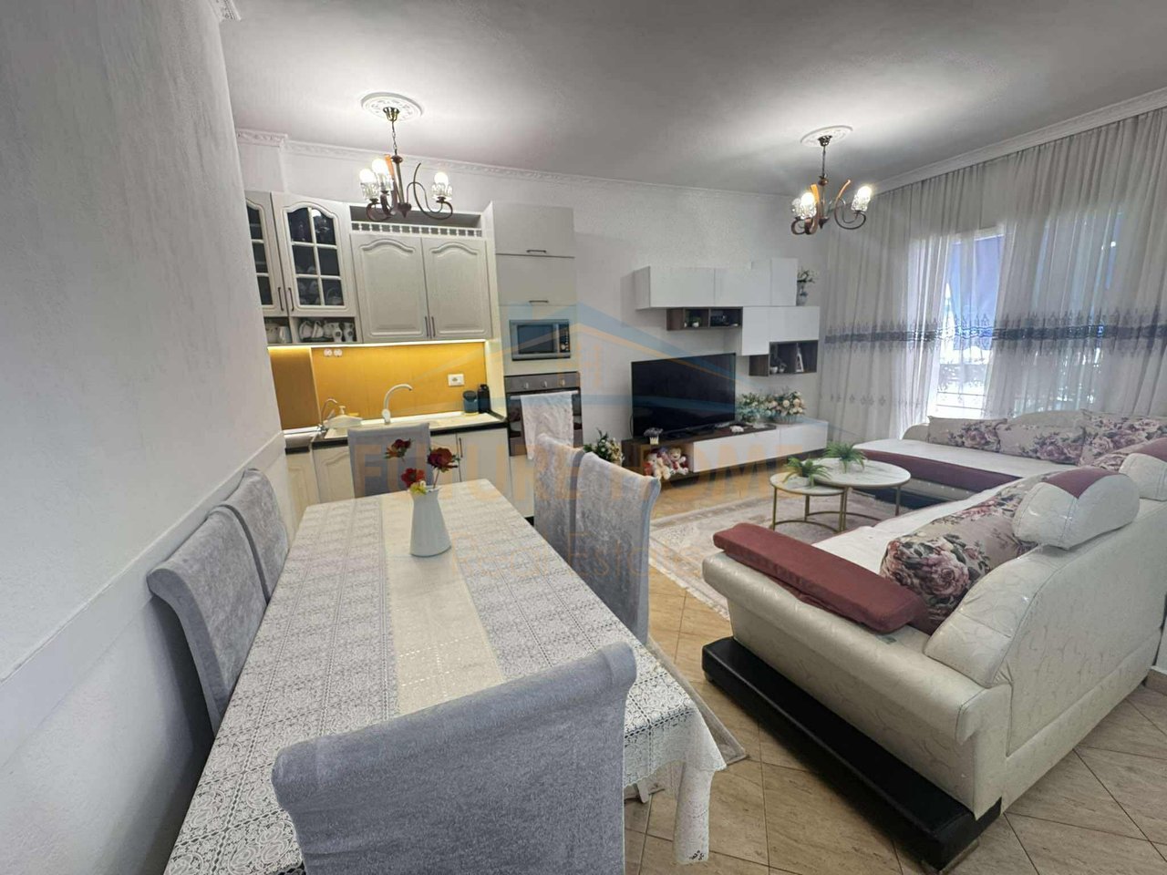 Shitet , Apartament 1+1 , Astir