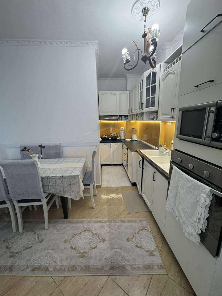 Shitet , Apartament 1+1 , Astir
