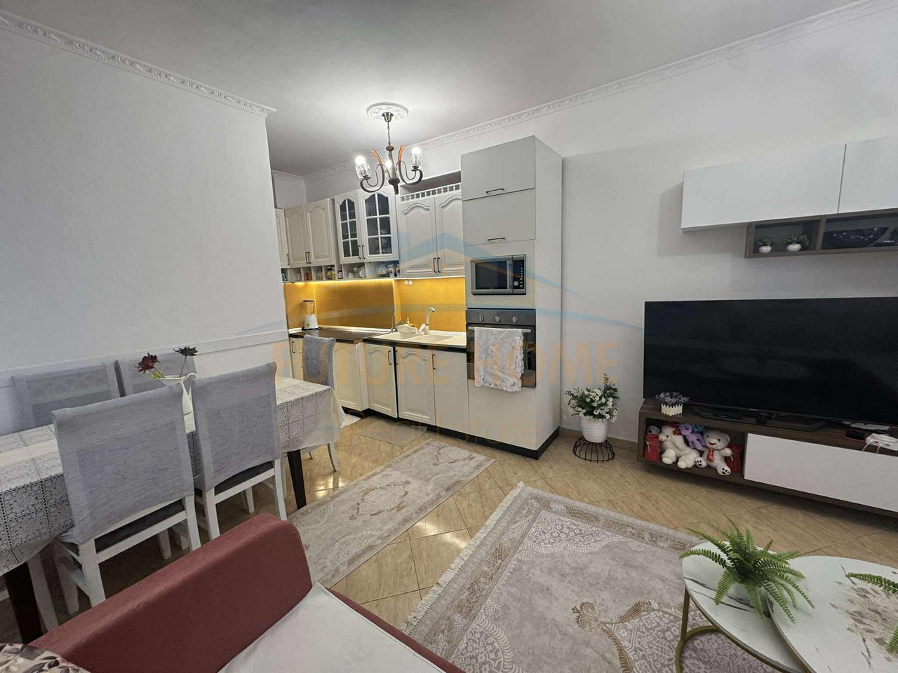Shitet , Apartament 1+1 , Astir