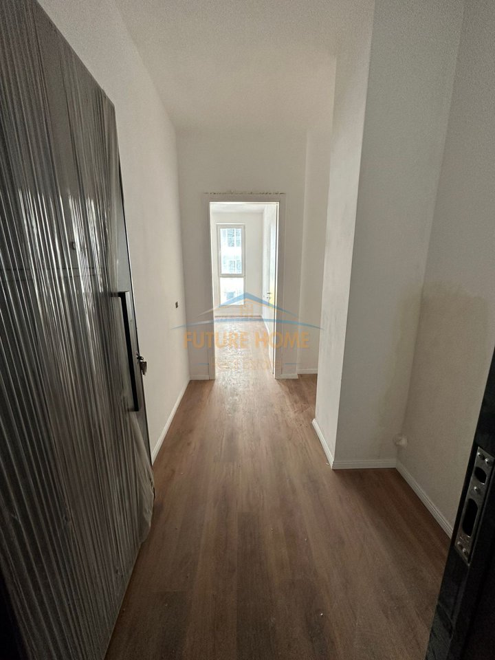 Shitje, Apartament 2+1+2, Kompleksi Univers City, Tirane.