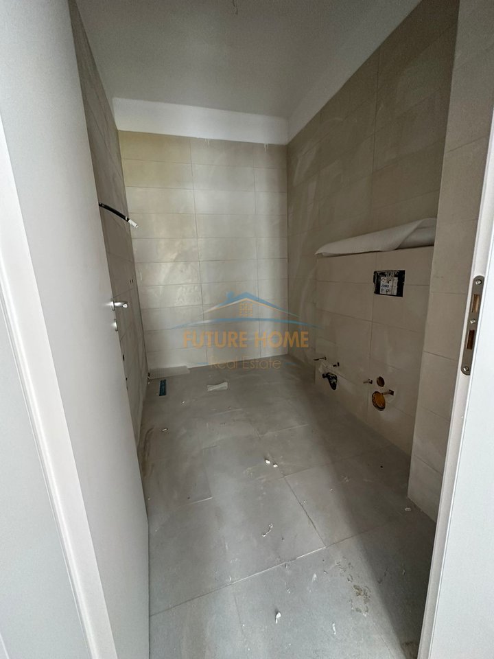 Shitje, Apartament 2+1+2, Kompleksi Univers City, Tirane.