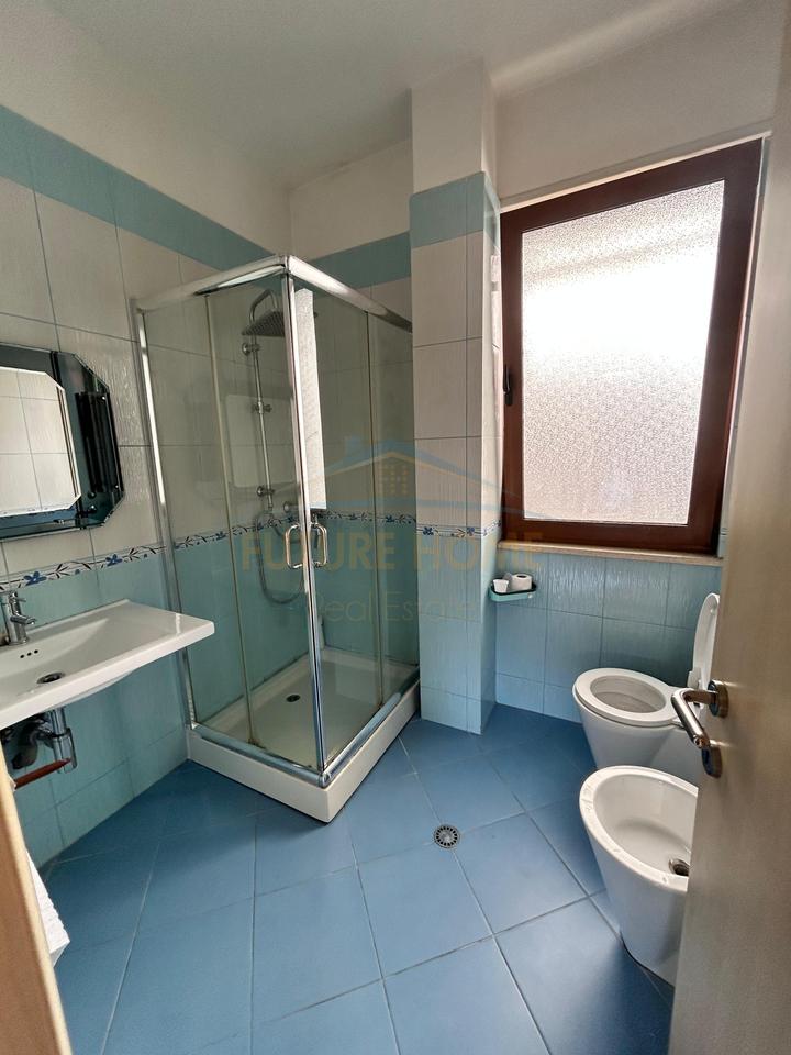 Affitto, villa su 3 piani