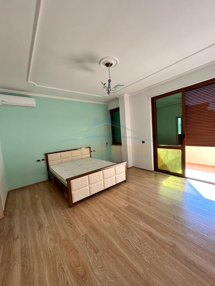 Affitto, villa su 3 piani