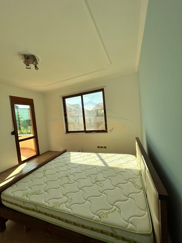 Affitto, villa su 3 piani