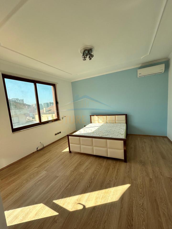 Affitto, villa su 3 piani