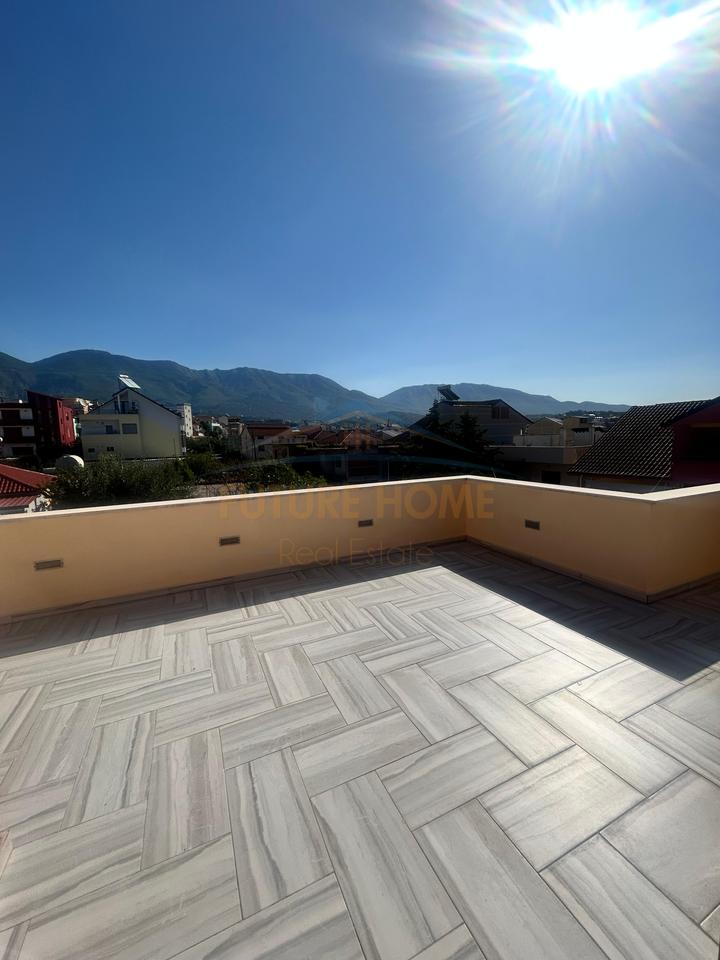 Affitto, villa su 3 piani