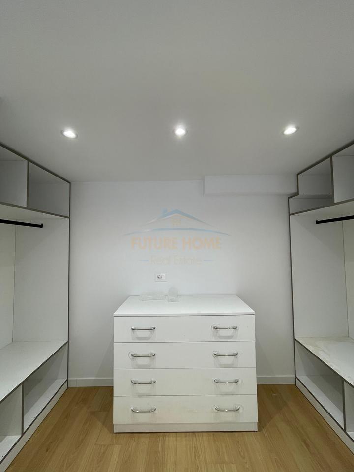 Qera, Apartament Loft, Fresku.