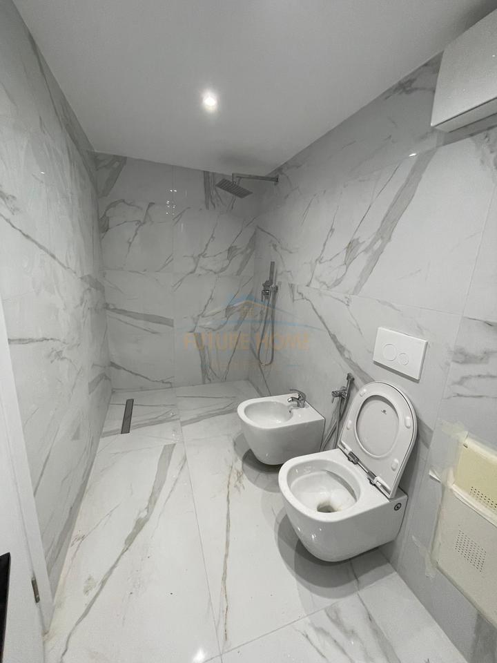 Qera, Apartament Loft, Fresku.