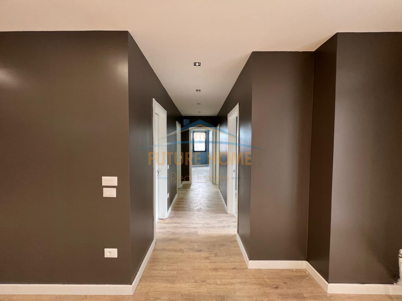 Shitet , Apartament 3+1+2  , Unaza e Re