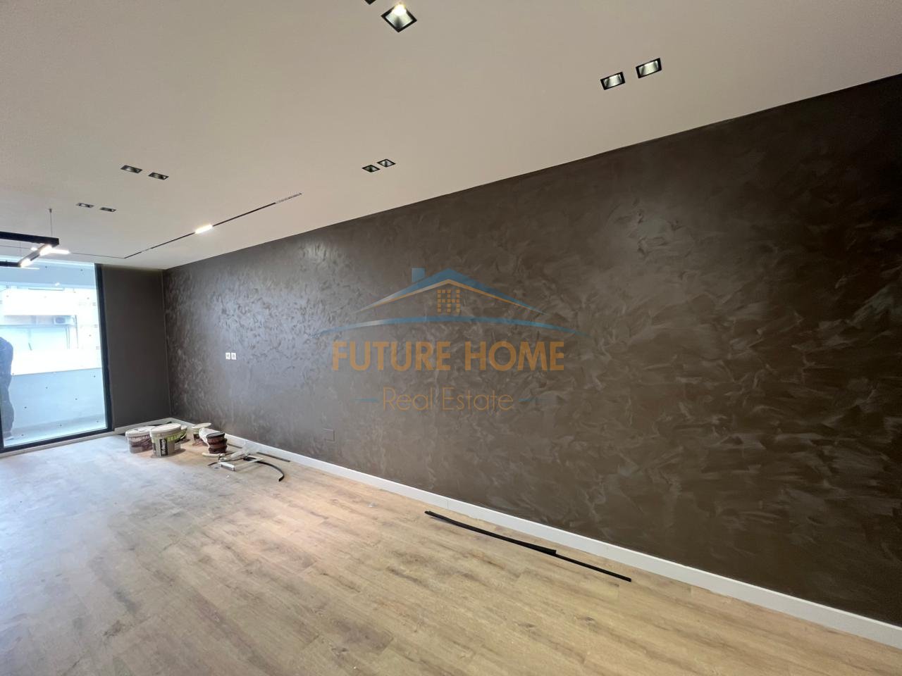 Shitet , Apartament 3+1+2  , Unaza e Re