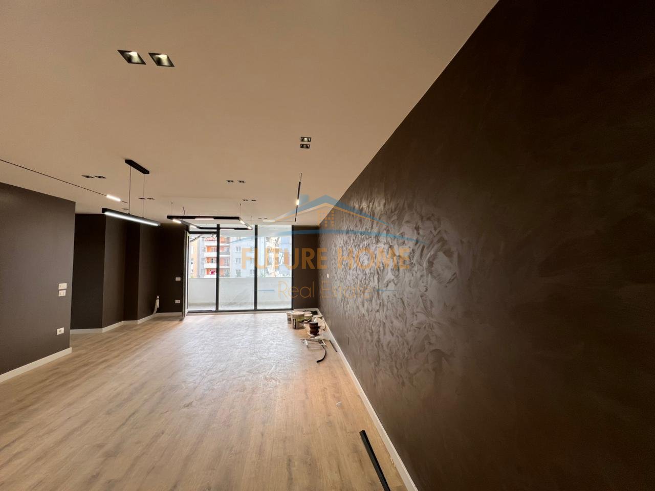 Shitet , Apartament 3+1+2  , Unaza e Re