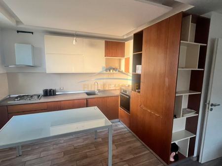 Shitet, Apartament 2+1+2, Unaza e Re.