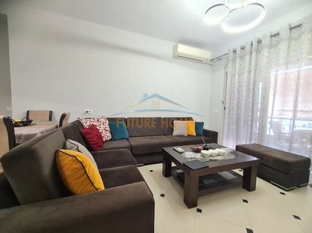 Qera,Apartament 2+1+2 ,Yzberisht