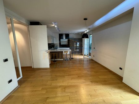 Qera, Apartament 2+1 për Zyra, Blloku, Tiranë.