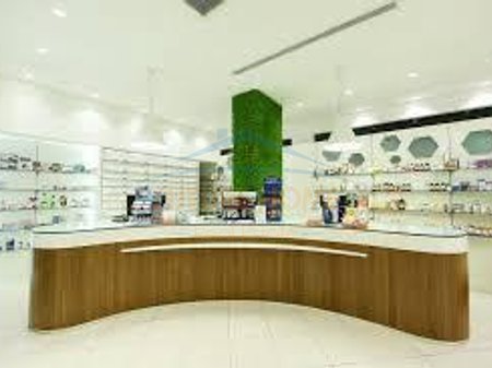 Qera, Njesi Biznesi , Komuna e Parisit,Tirane.