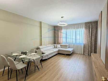 Shitet, Apartament 1+1, Unaza e Re