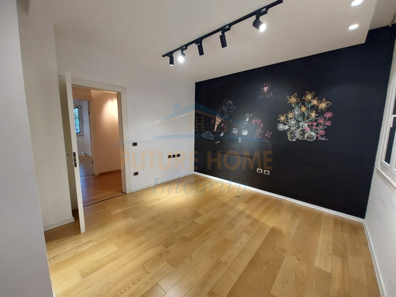 Rent, Business Environment, Block, Tirana.