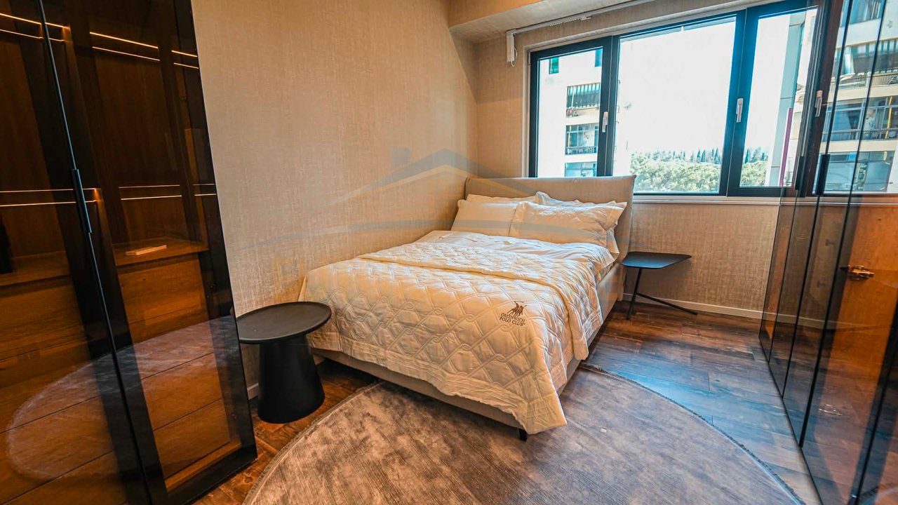 Shitet, Apartament 2+1+2, Ambasador 3, Tiranë