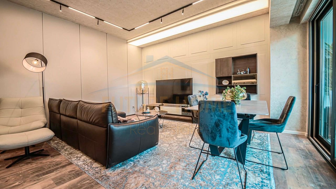 Shitet, Apartament 2+1+2, Ambasador 3, Tiranë