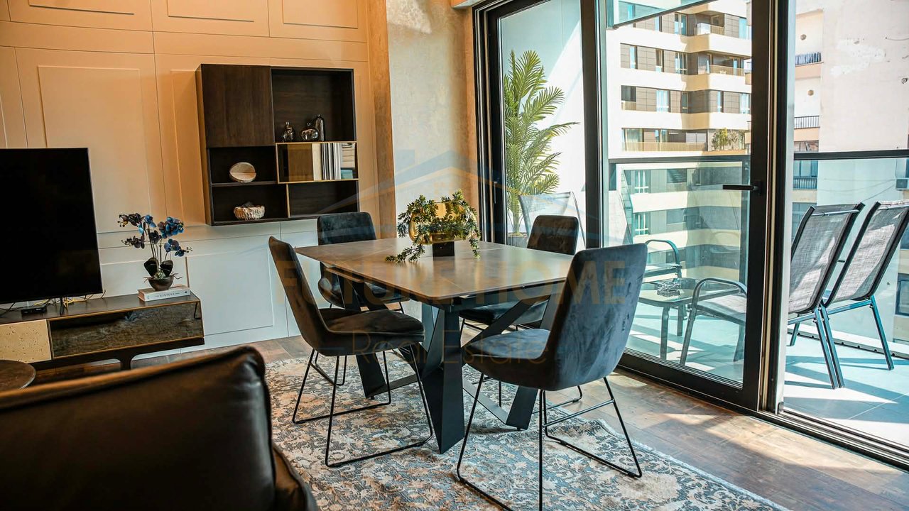 Shitet, Apartament 2+1+2, Ambasador 3, Tiranë