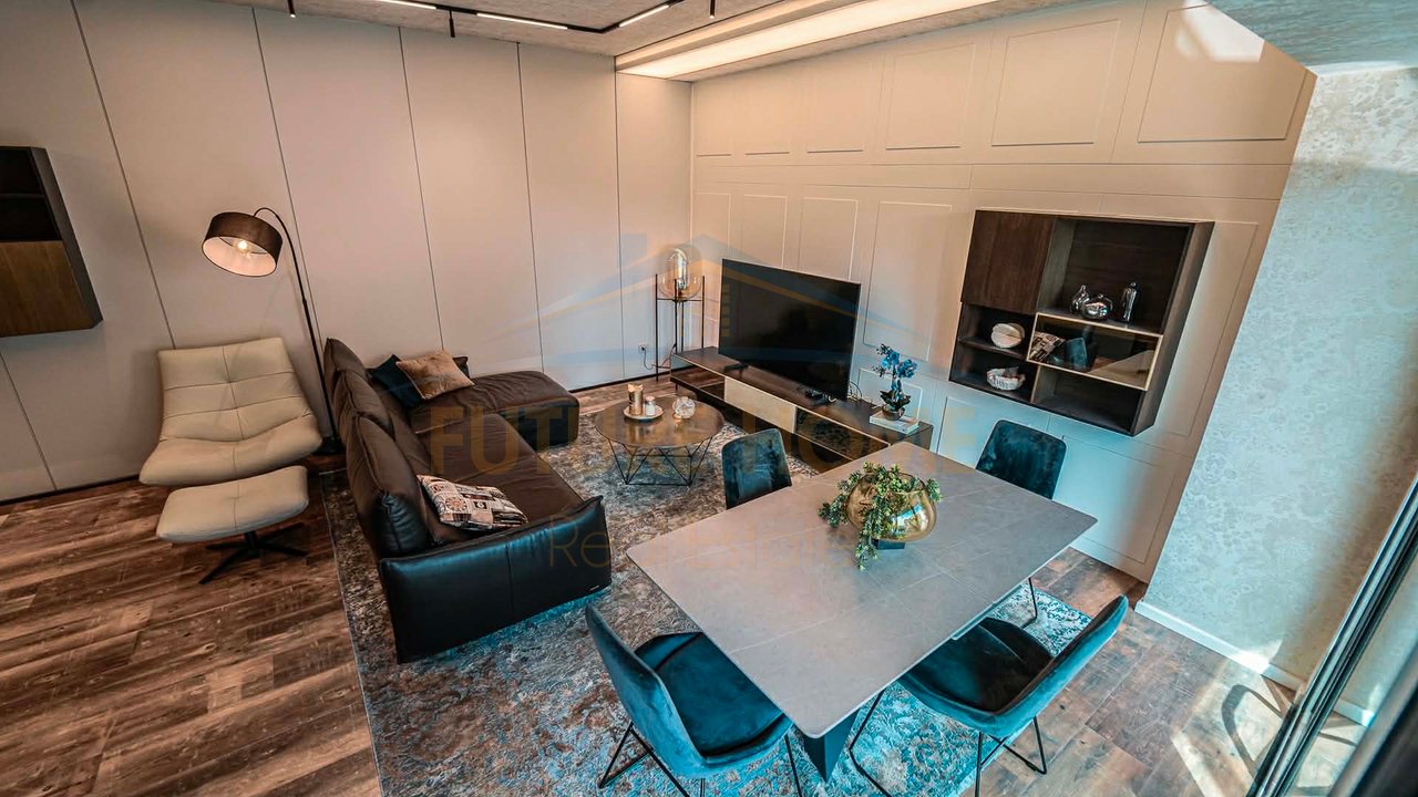 Shitet, Apartament 2+1+2, Ambasador 3, Tiranë