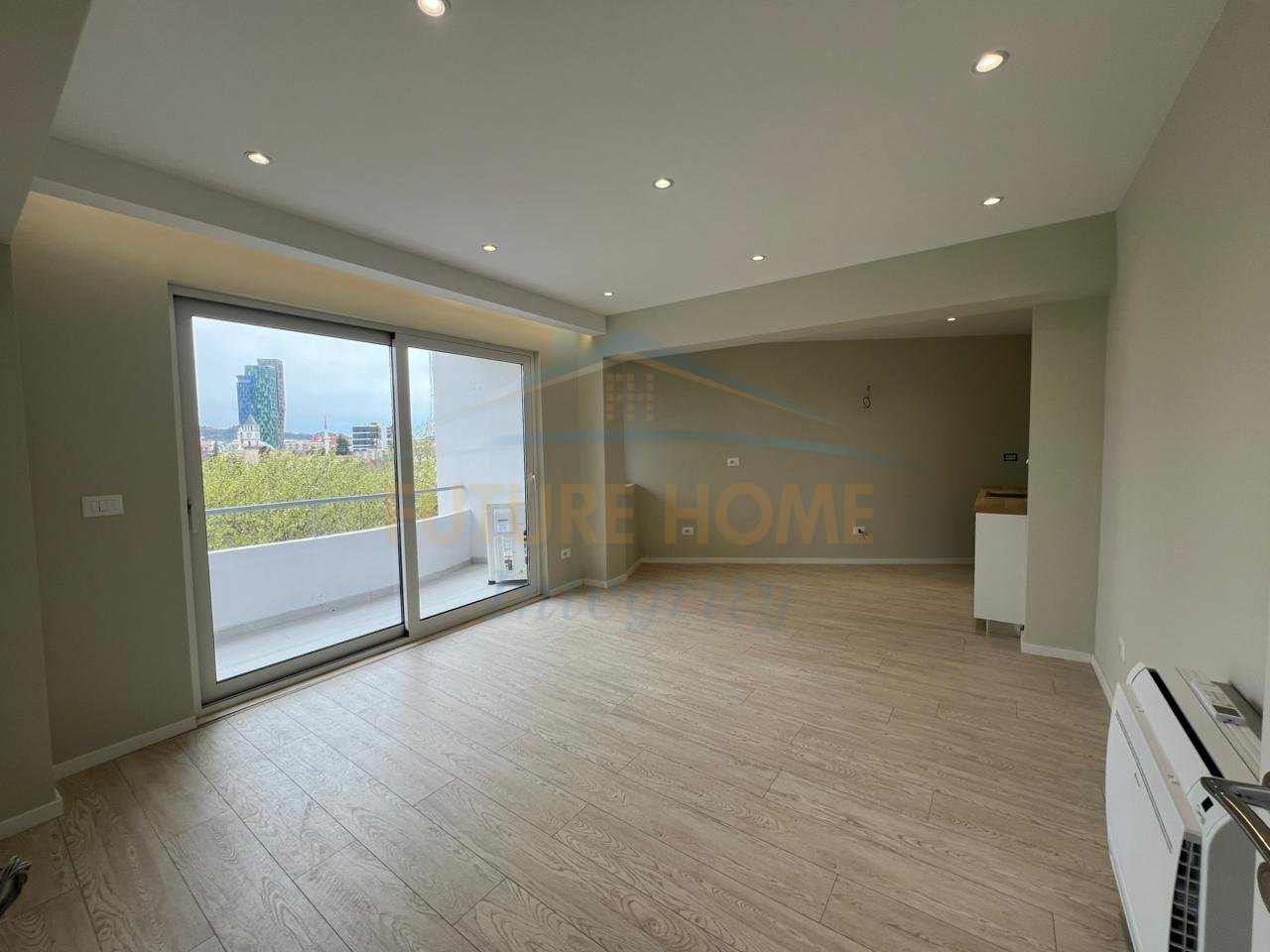 Qera, Apartament 3+1 për Zyra, Qendër, Tiranë.