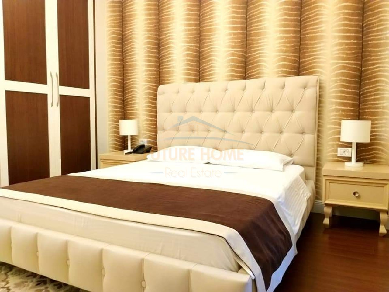 For sale, 3-Story Hotel, Korçë Center