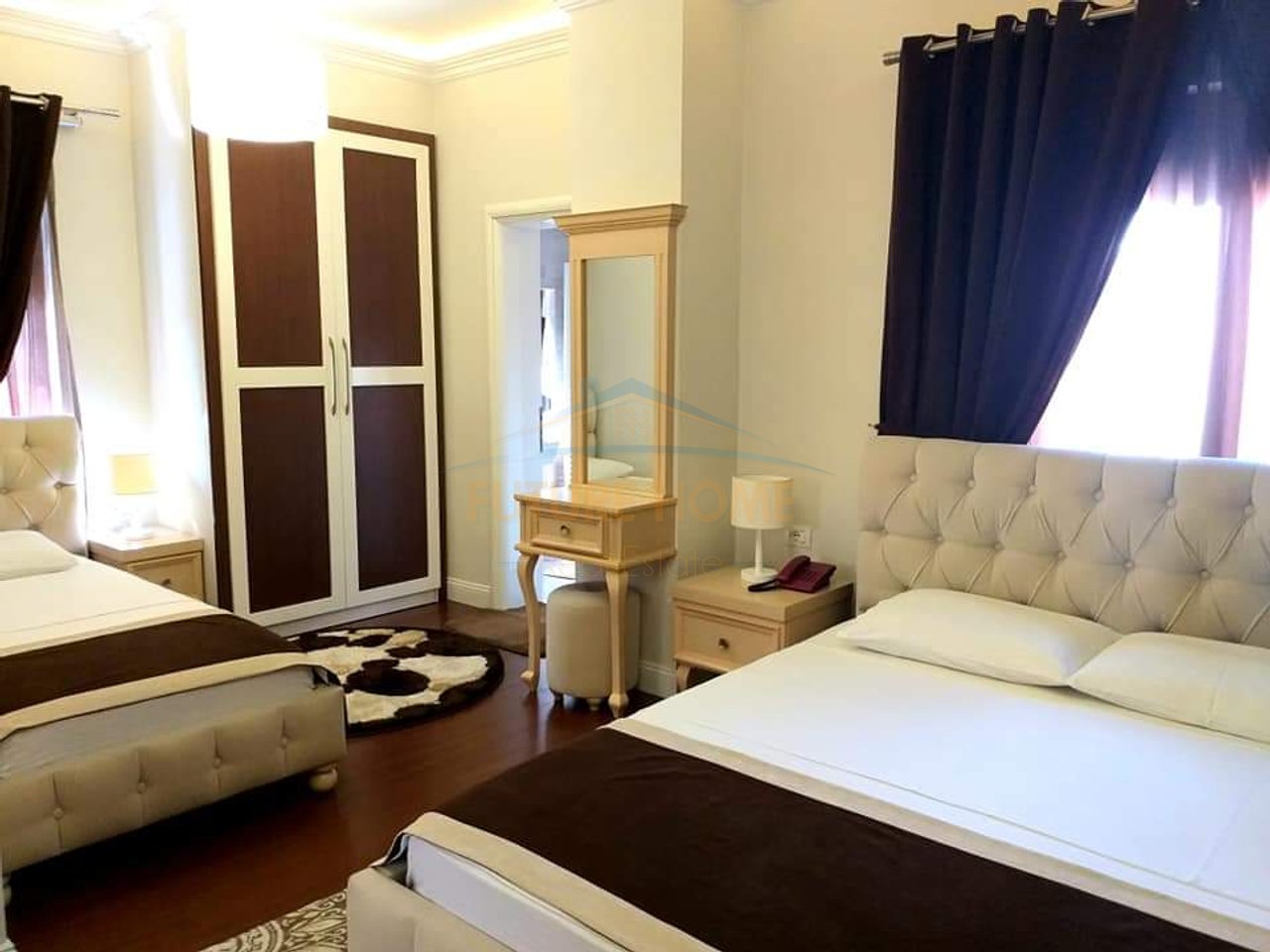 For sale, 3-Story Hotel, Korçë Center