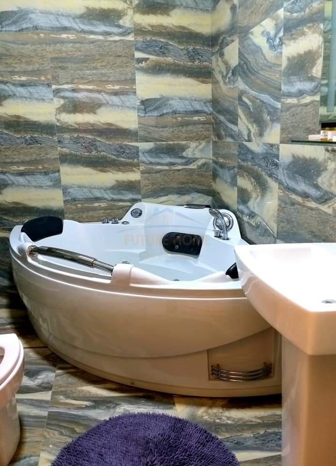 For sale, 3-Story Hotel, Korçë Center