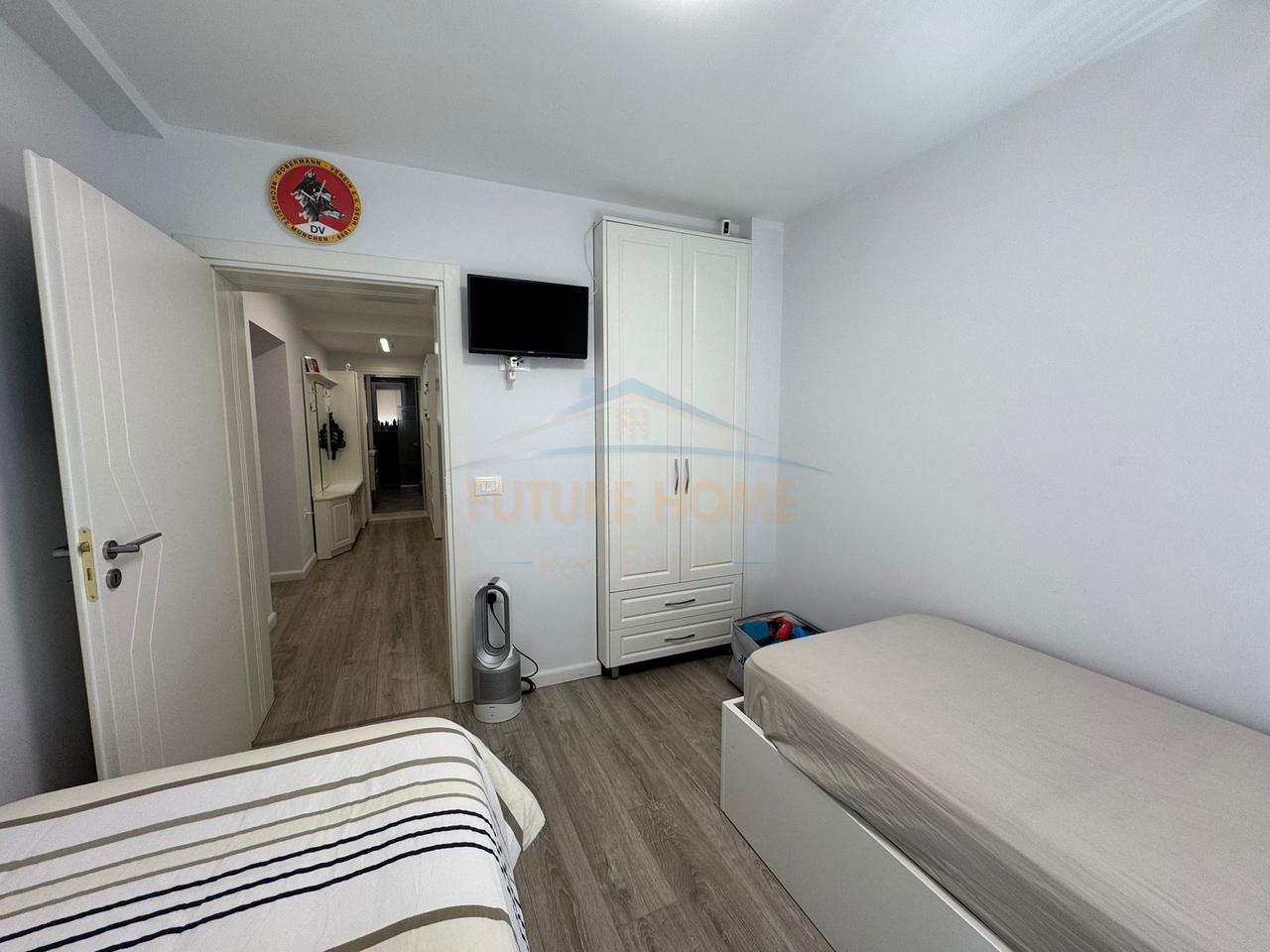 Shitet, Apartament 2+1, Blloku