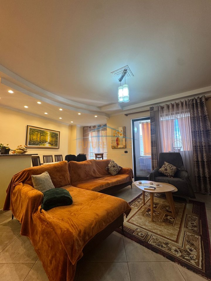 Affitto, Appartamento 3+1+2+Posto Auto, Via Bogdanëve, Tirana