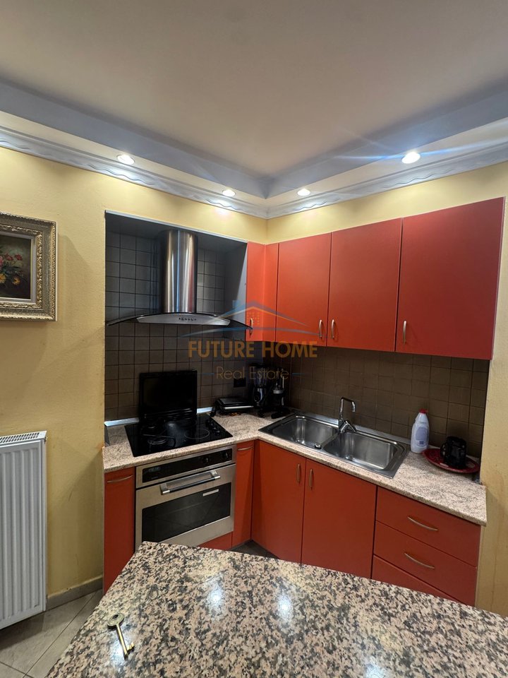 Affitto, Appartamento 3+1+2+Posto Auto, Via Bogdanëve, Tirana