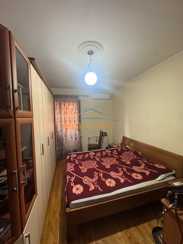 Affitto, Appartamento 3+1+2+Posto Auto, Via Bogdanëve, Tirana