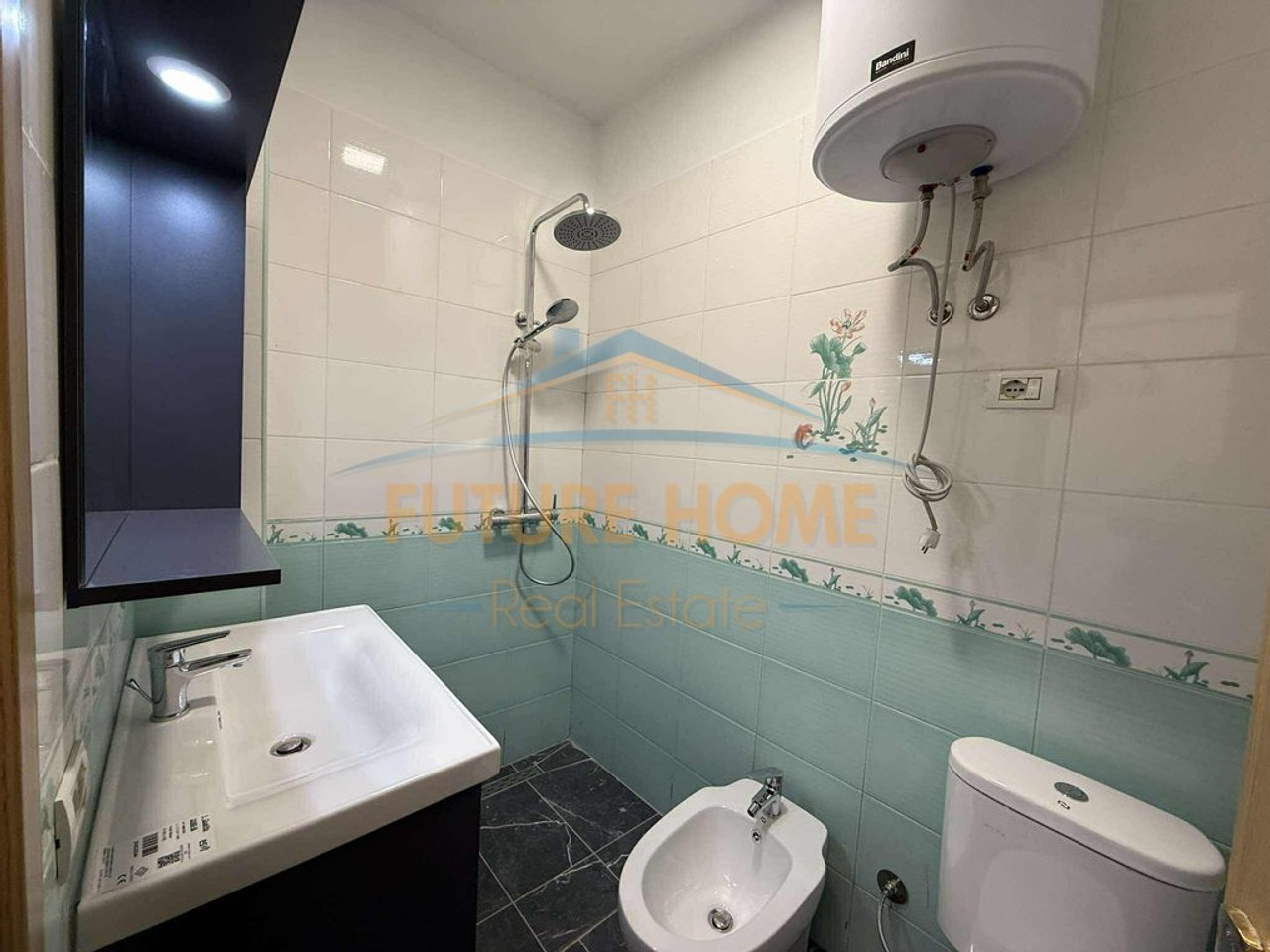 Apartment 2+1+2 for sale, Vila L, Tirana