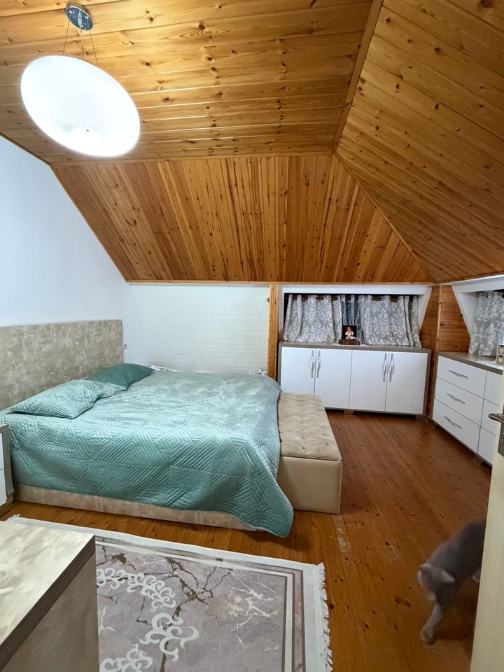 Shitet, Apartament-Duplex, Fresk, Tirane.