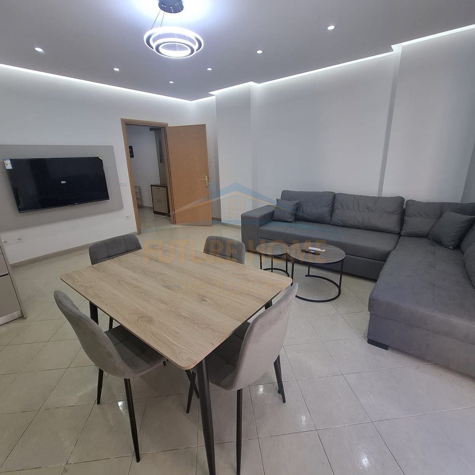 Qira, Apartament 2+1, Unaza e Re