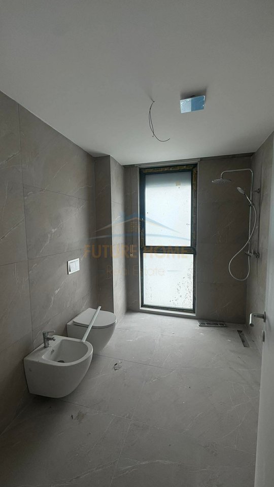 For sale, Apartment 2+1+2, Akses Tirana, Former Shqiponja Square