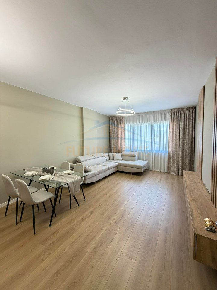 Shitet, Apartament 1+1, Unaza e Re