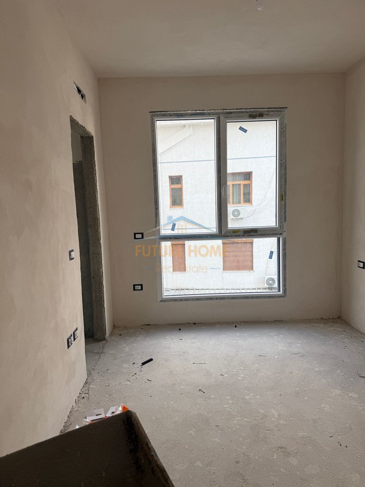 Shitet, Apartament 2+1+2, prane Fushës së Alidemit, Tiranë, Tiranë.