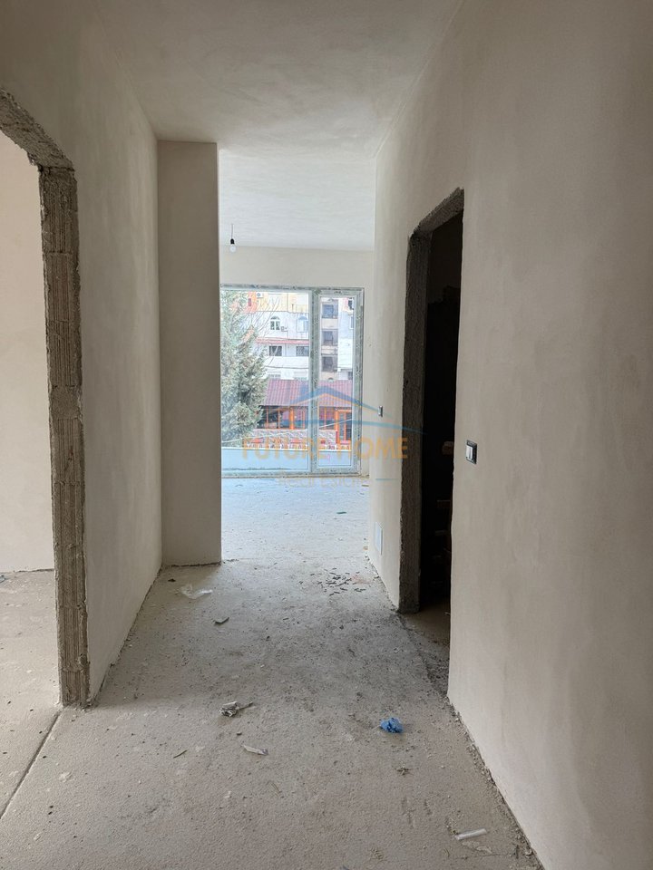 Shitet, Apartament 2+1+2, prane Fushës së Alidemit, Tiranë, Tiranë.