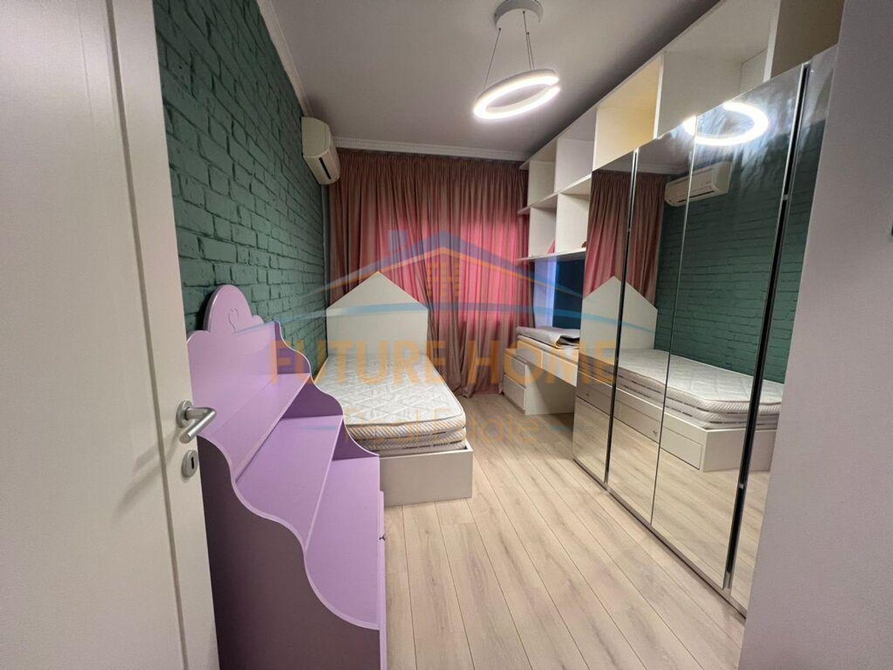 In vendita, Appartamento 2+1+2, ex Parcheggio Autobus, Tirana