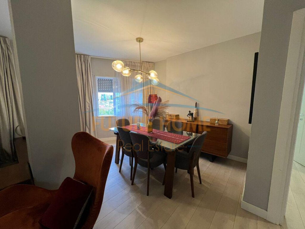 In vendita, Appartamento 2+1+2, ex Parcheggio Autobus, Tirana