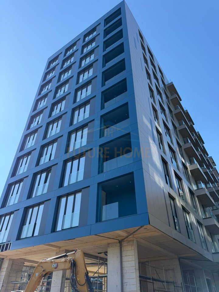 Shitet, Apartament 1+1, Kompleksi Golden Gate, Tiranë.